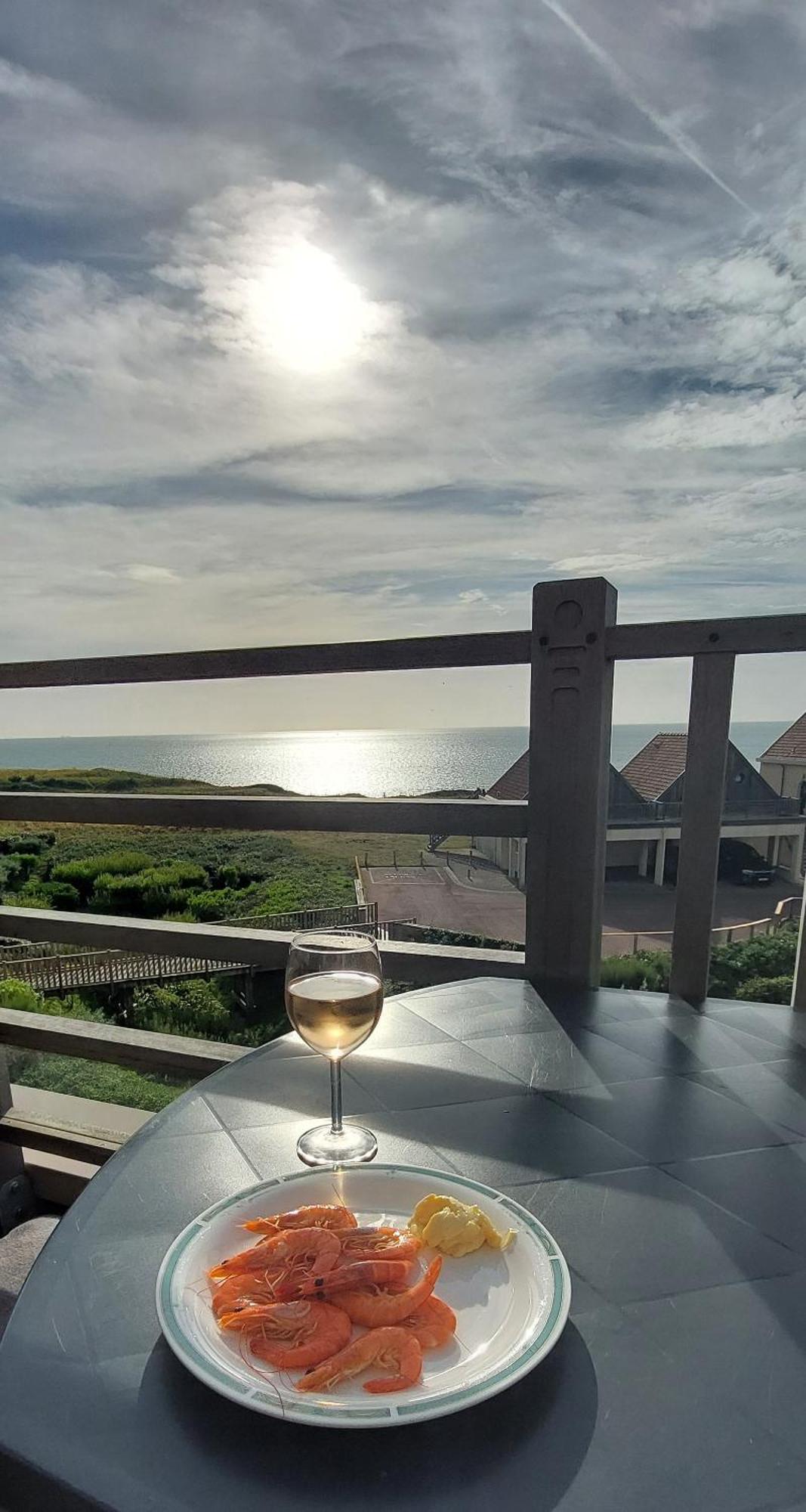 Le 246 - Duplex Face A La Mer Pour 4 Personnes, Wifi, Tv Full Sat, Parking Wimereux Exterior foto